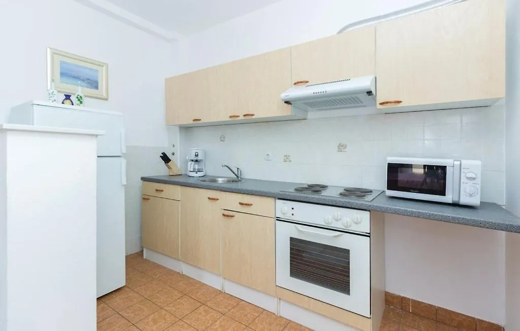 Apartment Apartmani Cizmesija Tkon